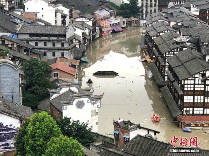 僵尸女友送月饼啦